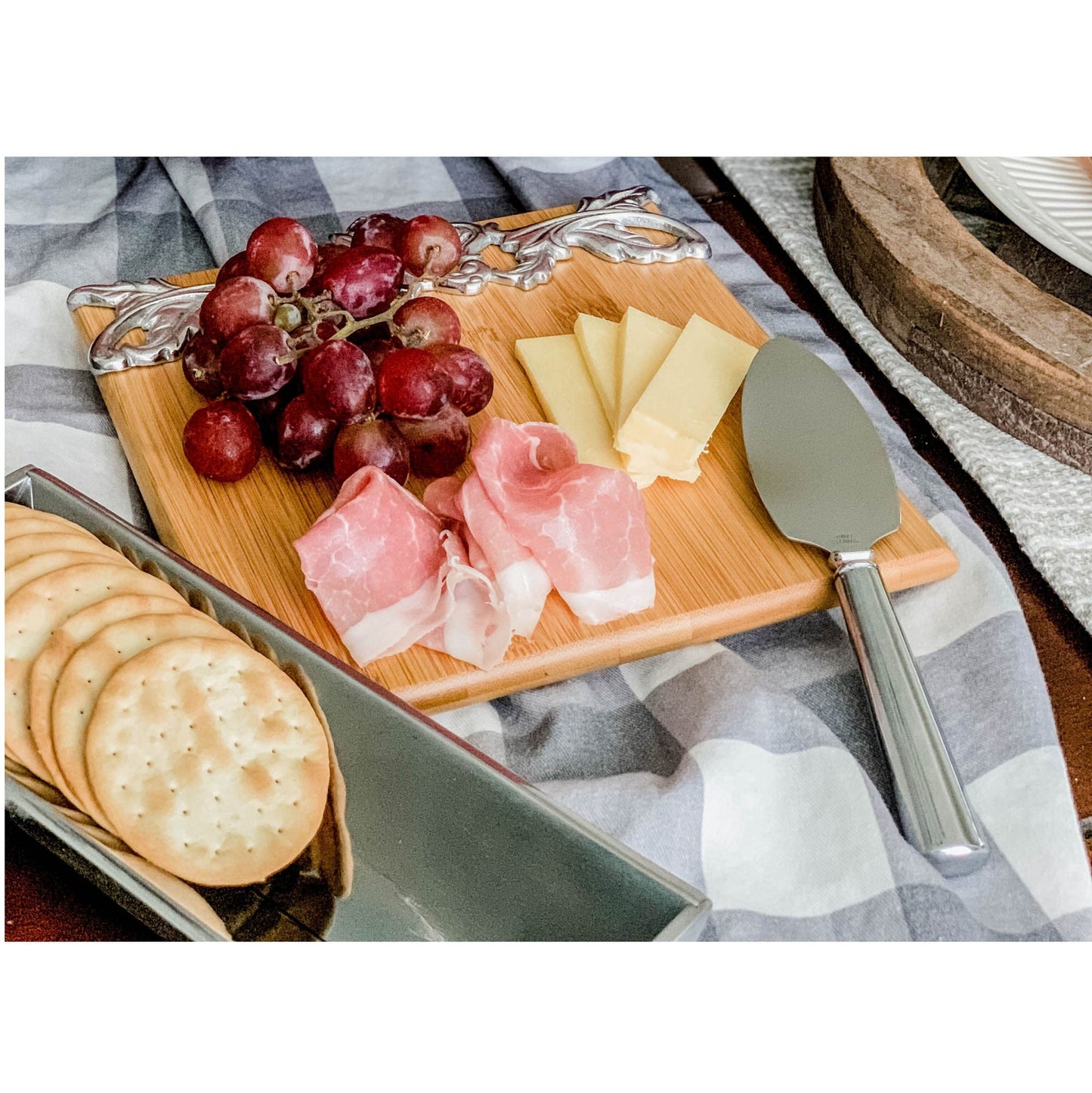 Acanthus Bamboo Cheese Set