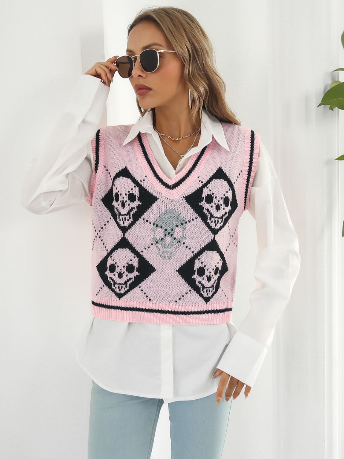 Skull Contrast V-Neck Sweater Vest