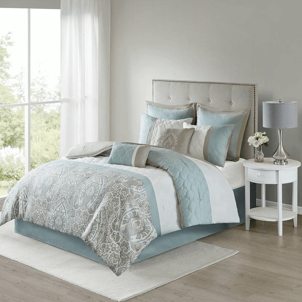 Luxurious 8-Piece Shawnee King Comforter Set